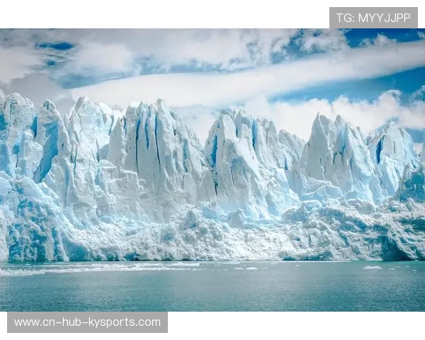 _极地冰川登山:攀越天际线的壮丽旅程_,极地冰川在哪里